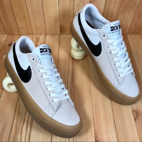 Nike SB Zoom Blazer Low Pro GT White Skate Shoes - Picture 2 of 5